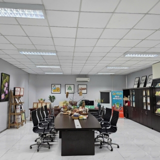 Duy Anh's office 